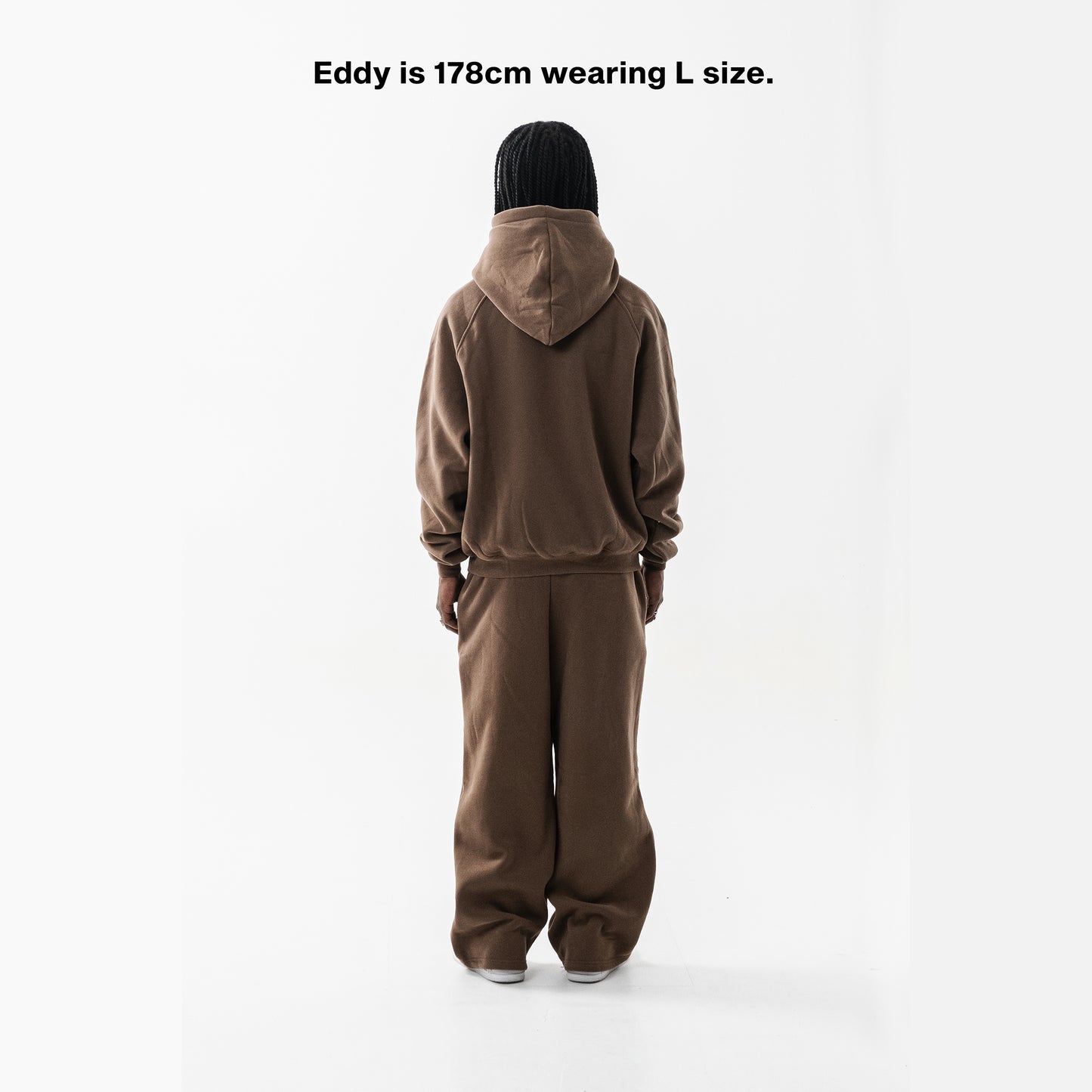 BROWN CORE SWEATPANTS