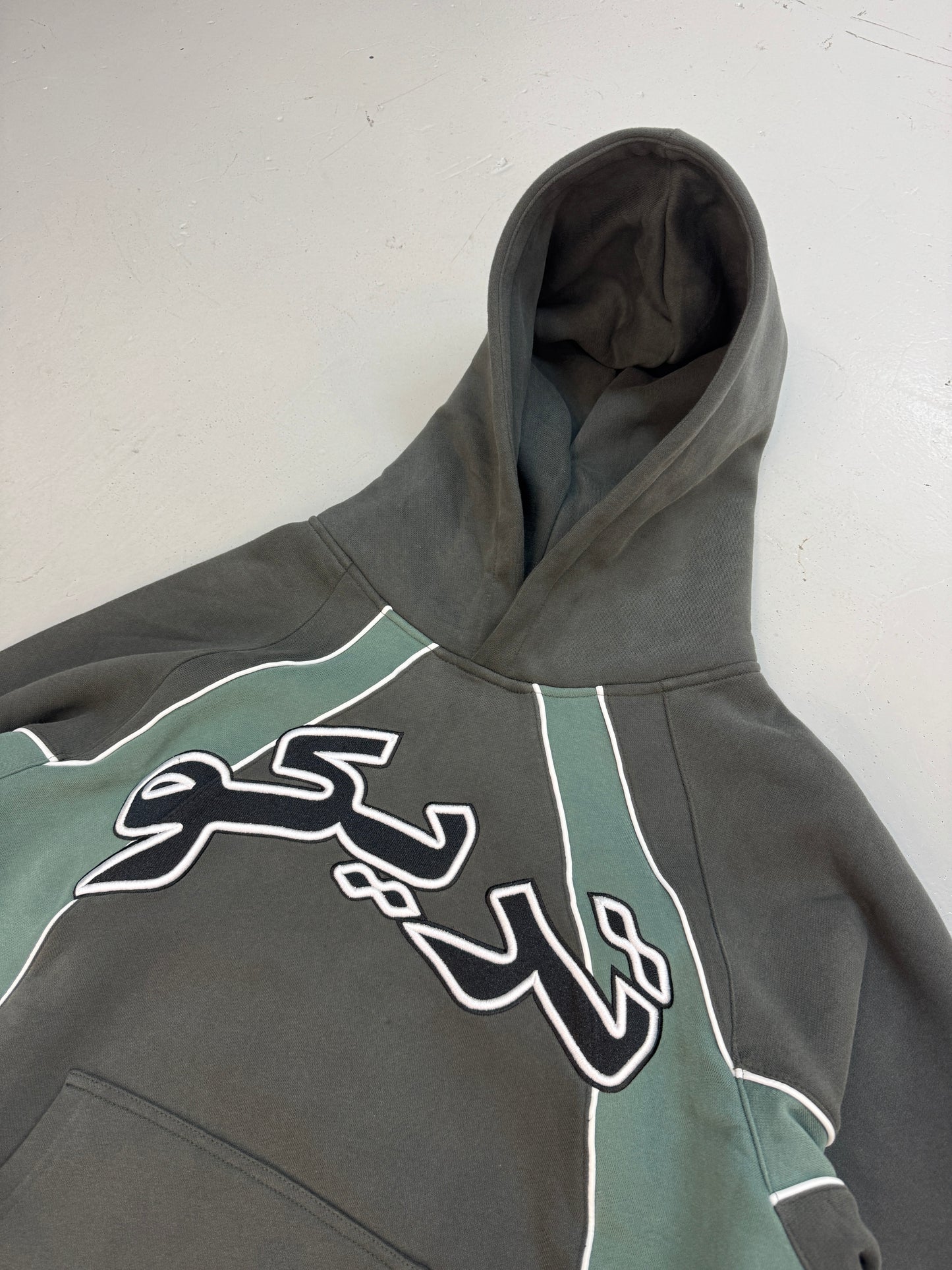 ARABIC LOGO HOODIE