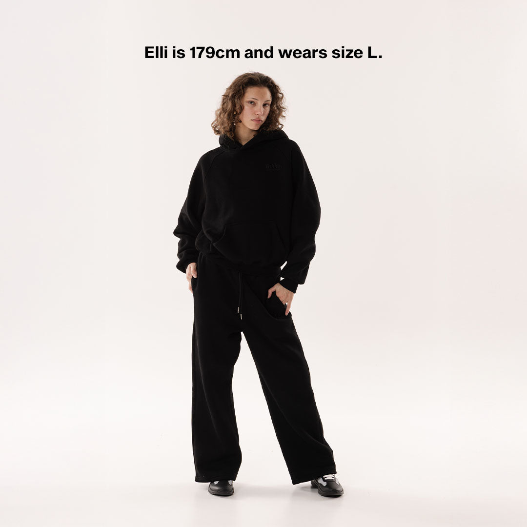 BLACK TRACKSUIT