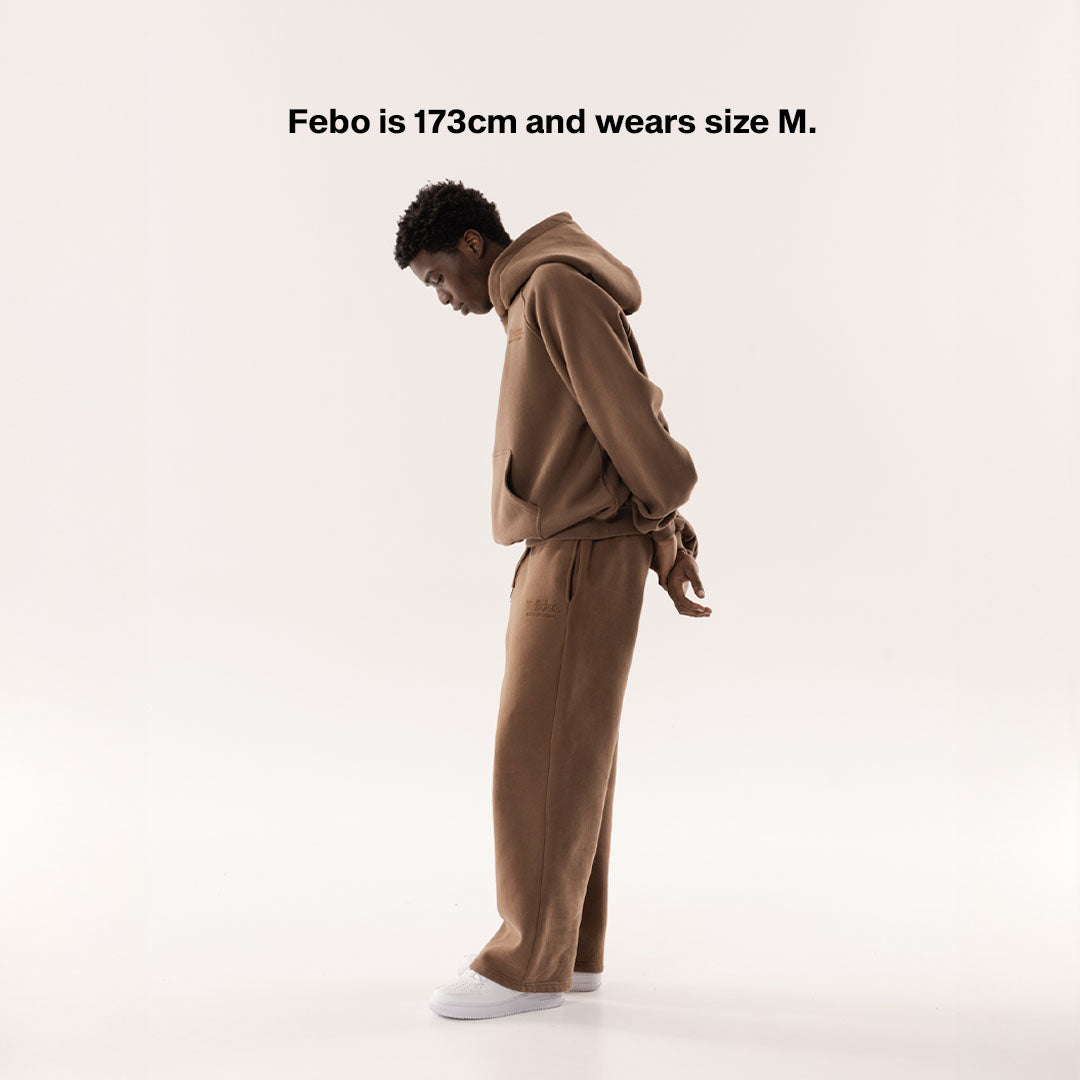 BROWN CORE SWEATPANTS