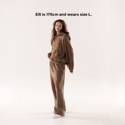 BROWN CORE SWEATPANTS