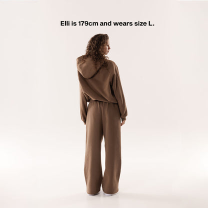 BROWN CORE SWEATPANTS