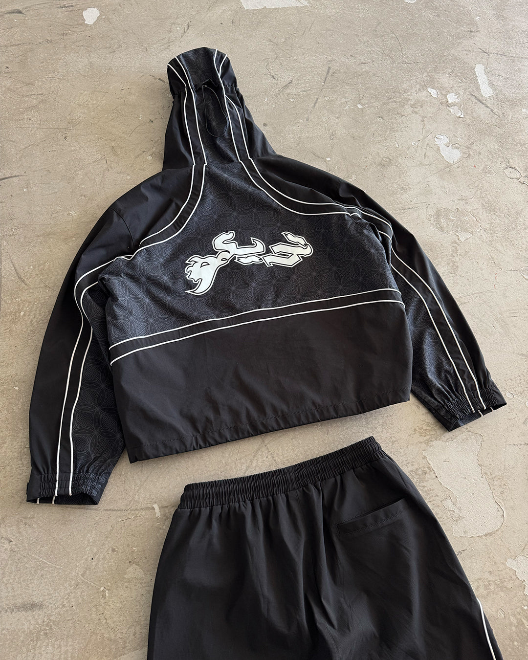 ARABIC WATERPROOF SHELL JACKET