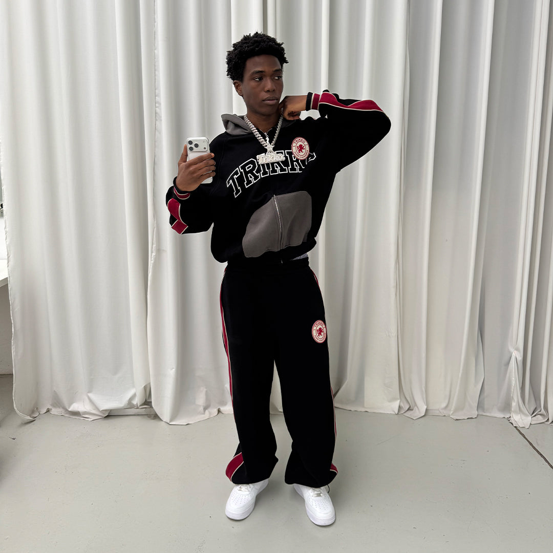INSIGNIA SWEATS